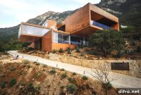 15 Modern Homes Featuring Cantilevered Overhangs