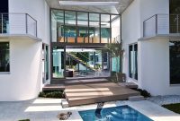 Miami Beach MiMo Home: Contemporary Style Reimagined