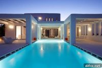 Stunning White Cycladic House Beneath the Aegean Sun