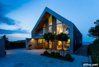 Villa P: Ocean Views and Serene Nordic Design
