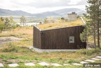 Green-Roof Cabin Reveals Norway’s Mesmerizing Landscape