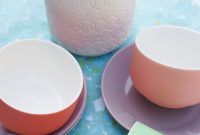 Spring Entertaining: Mix and Match Tableware Tips