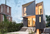 Tour a Toronto Suburban Home with Bold Geometric Architecture