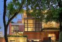 Versatile Live-Work Studio Apartment in Brick-and-Glass Loft