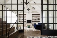 Fairlight House: Contemporary Coastal Design with Cheerful Flair