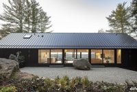 Ledge House: Vernacular Design Meets Modern Aesthetics and Views