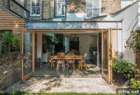 Oak, Steel and Glass Shape a Rear Extension in Stoke Newington