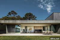 Modern Australian Coastal Home Blends into the Landscape