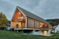 Modern Spacious Gabled Home Built in Wood, Concrete and Glass
