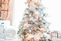 Monochrome Christmas Tree Ideas to Elevate Holiday Home Decor
