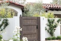 40 Wooden Gate Designs for Your Backyard with Photos