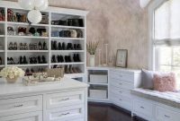 25 Walk-In Closet Ideas to Maximize Space and Style
