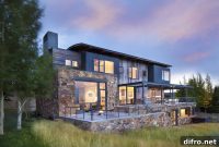 Jackson Tech House: Whimsical Family Retreat with Stunning Views