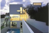 Tour a Modern Israeli Home with Formal and Casual Entrances