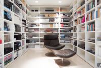 Floor-to-Ceiling Bookshelves: Maximize Space and Style