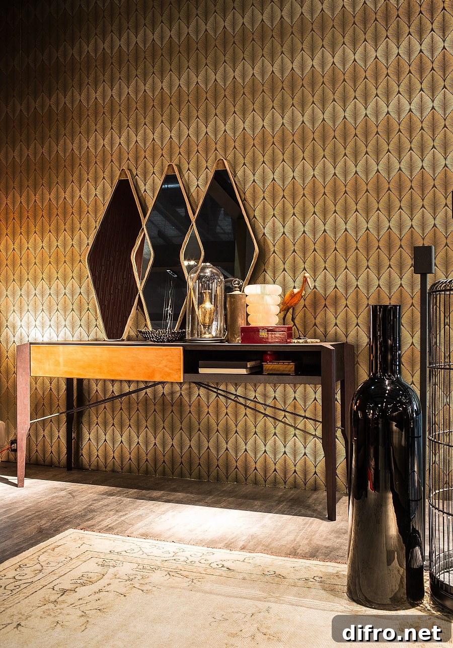 Mirror Vanity Fair designed by Gino Carollo