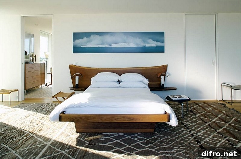 Give your contemporary bedroom a tinge of Moroccan charm