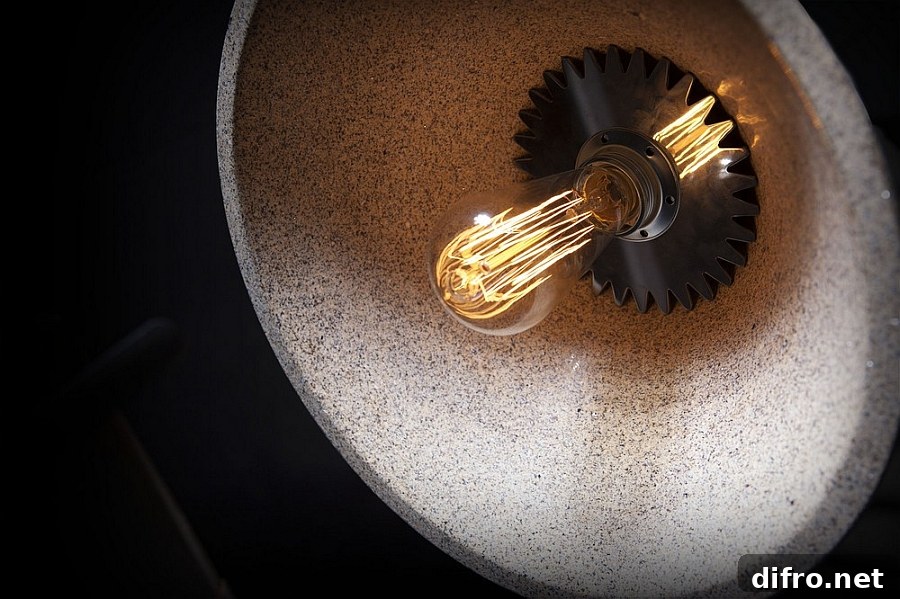 Beautiful illumination of the Mika 350 pendant