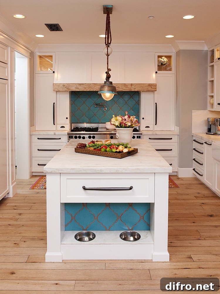 Beautiful blend of modern and Mediterranean styles in the kitchen [Design: Intimate Living Interiors]