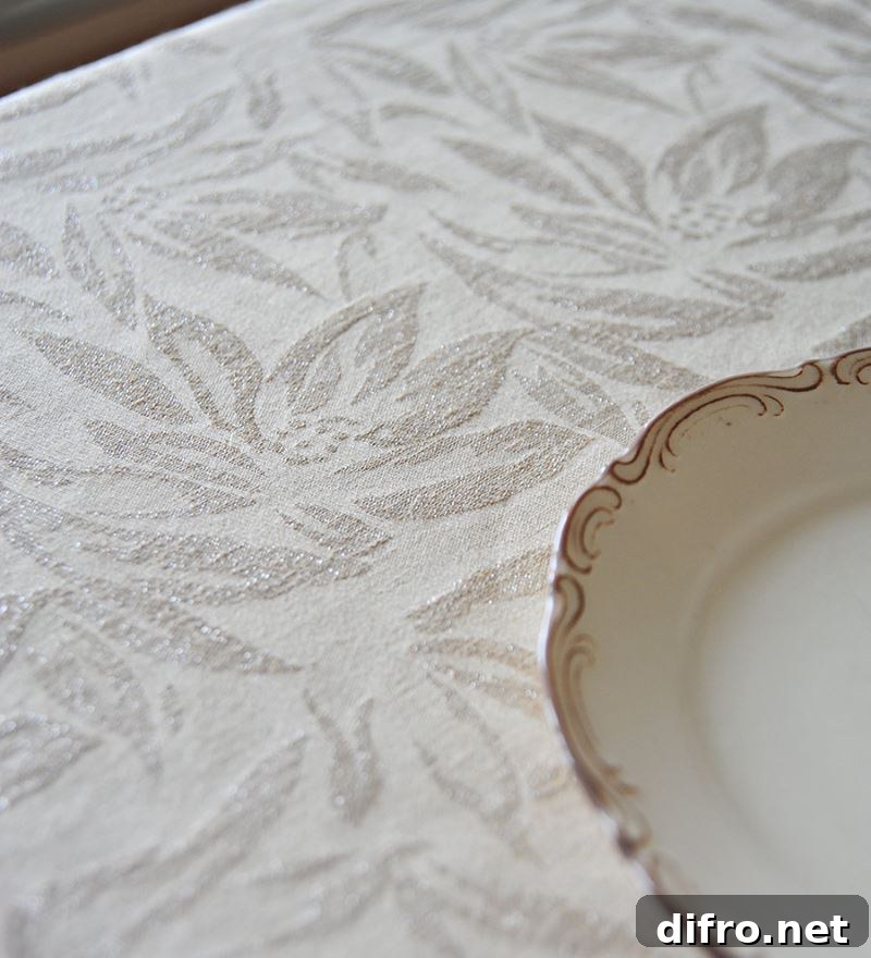 Cream and linen silver tablecloth from Homemood