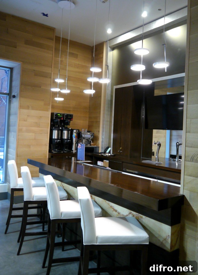 A relaxed lobby bar