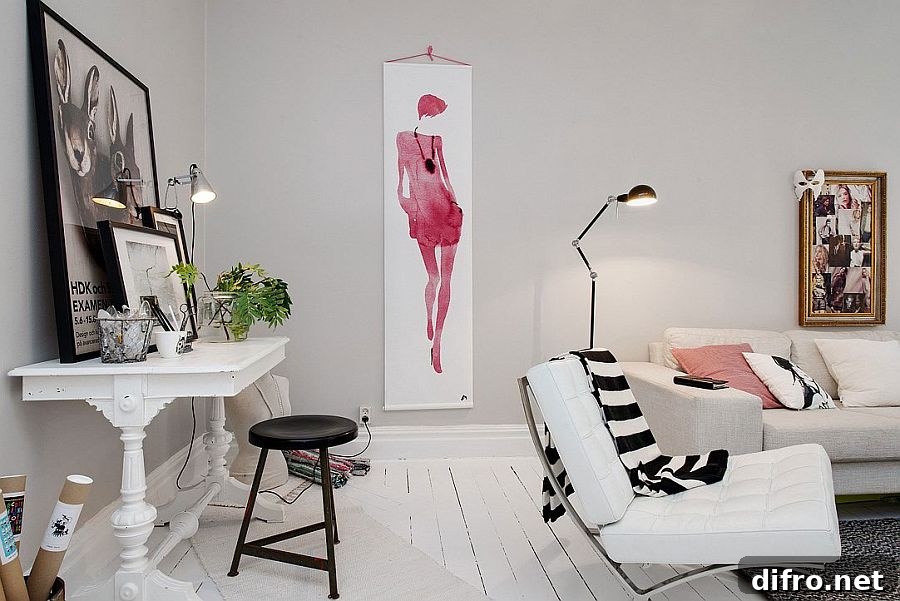 Small and stylish workspace in the living room
