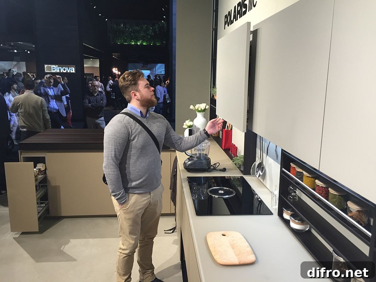 Space-savvy kitchen and storage solutions from Polaris at EuroCucina 2016