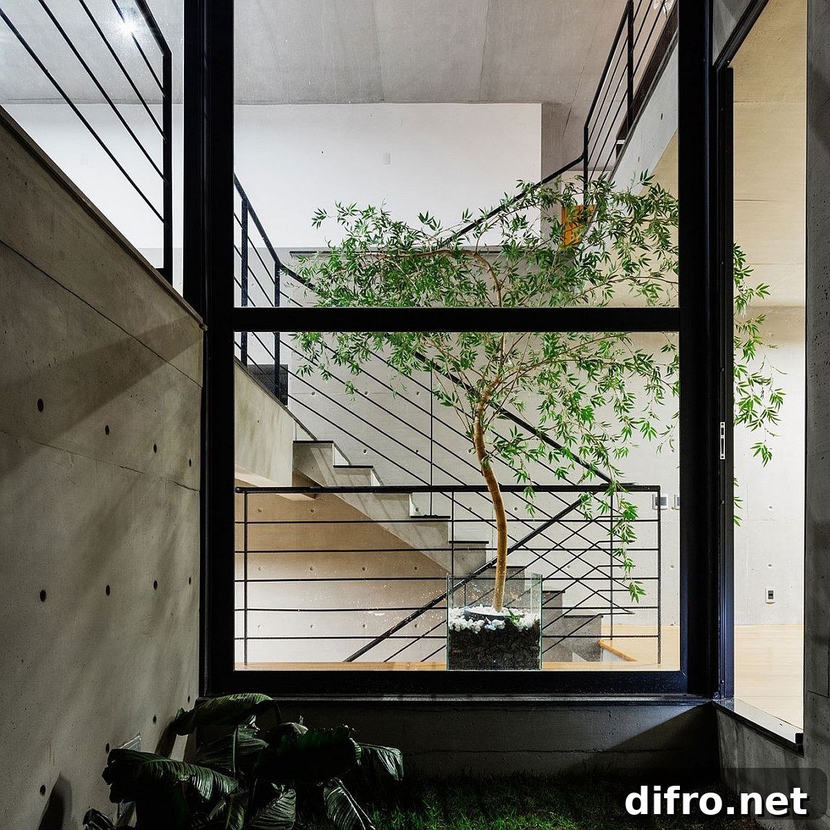 Fabulous way to ensure that greenery is a part of the interior