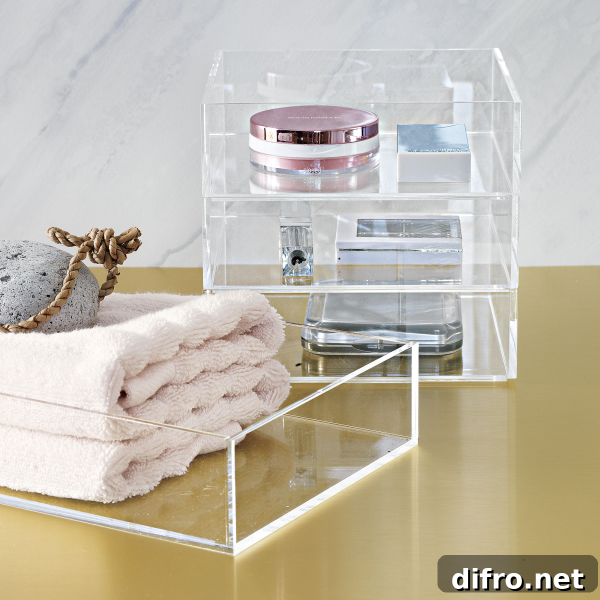 Acrylic bath accessories