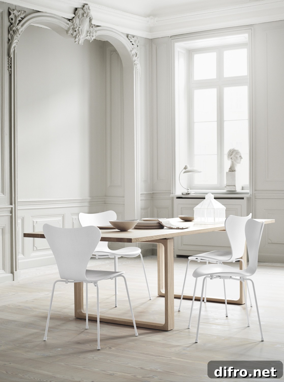 Series 7™ in white. Photo by Ditte Isager.