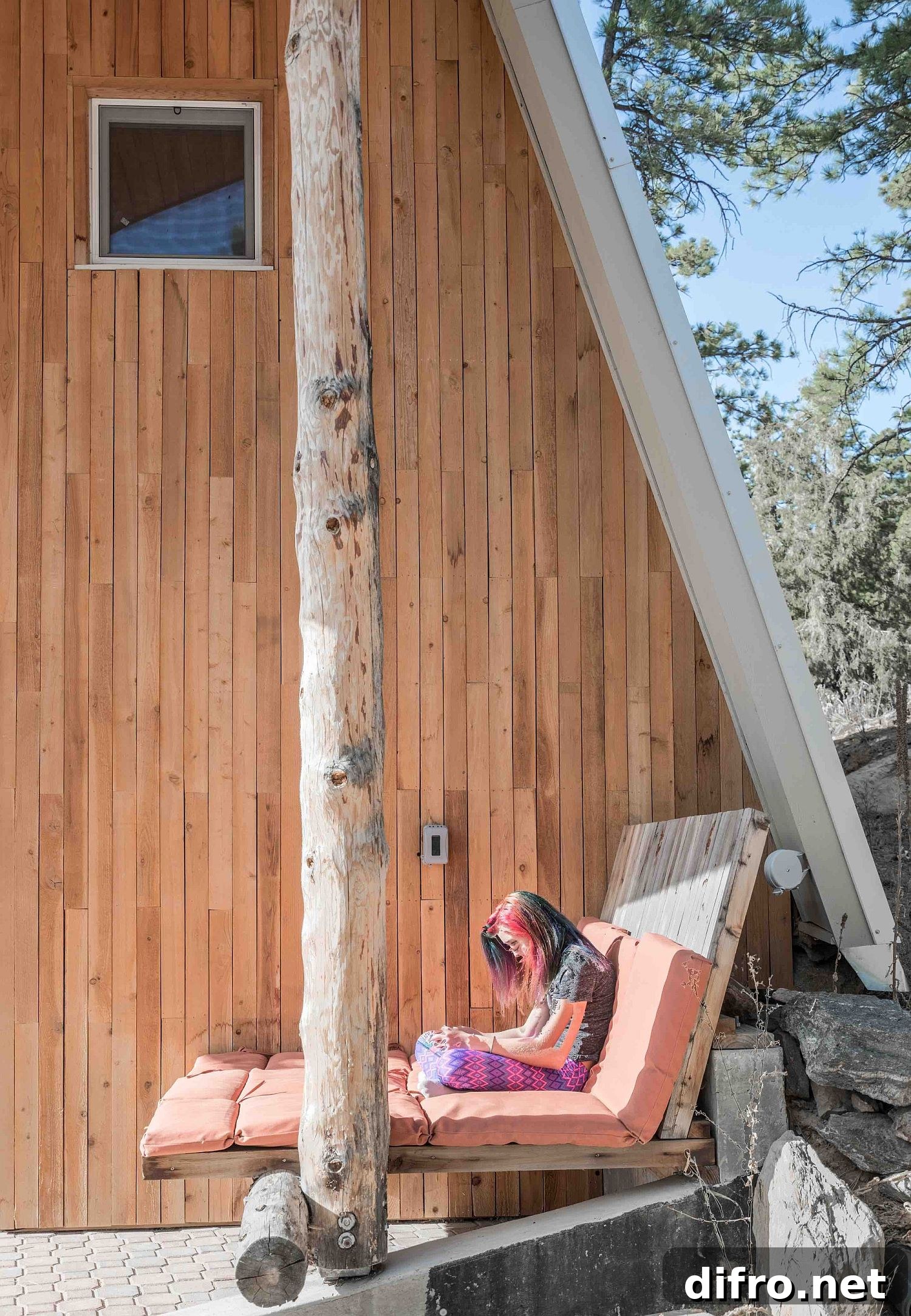 Wood exterior gives a cabin look