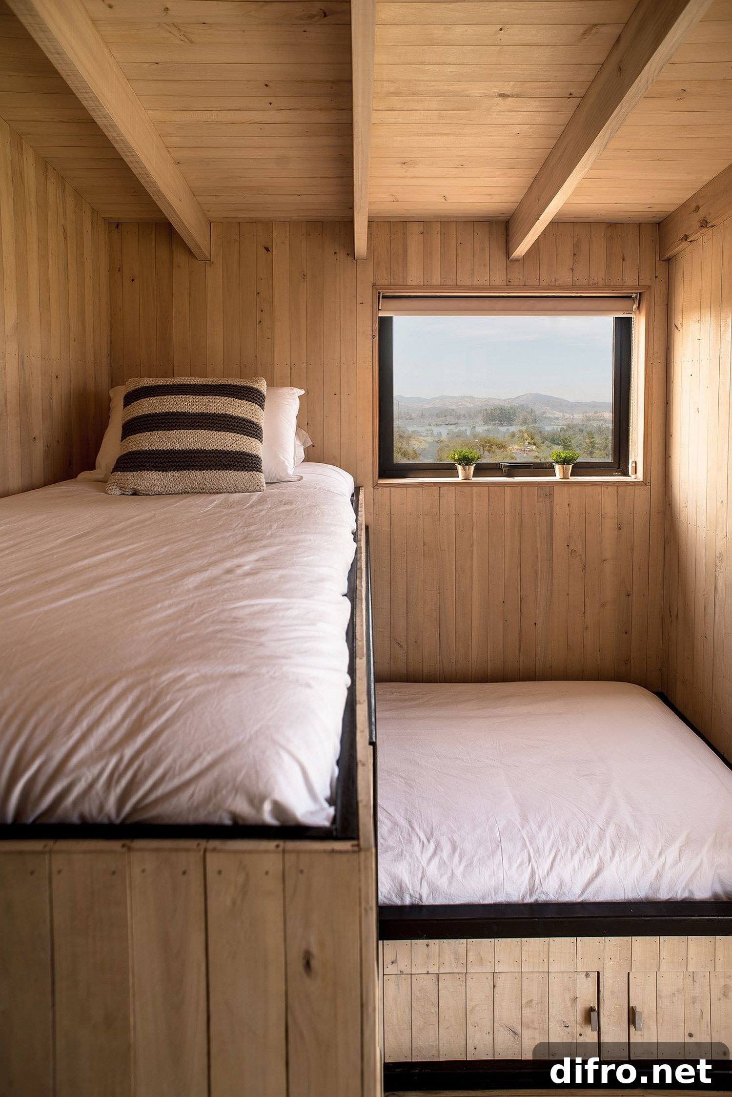 Loft bed solution in a compact bedroom