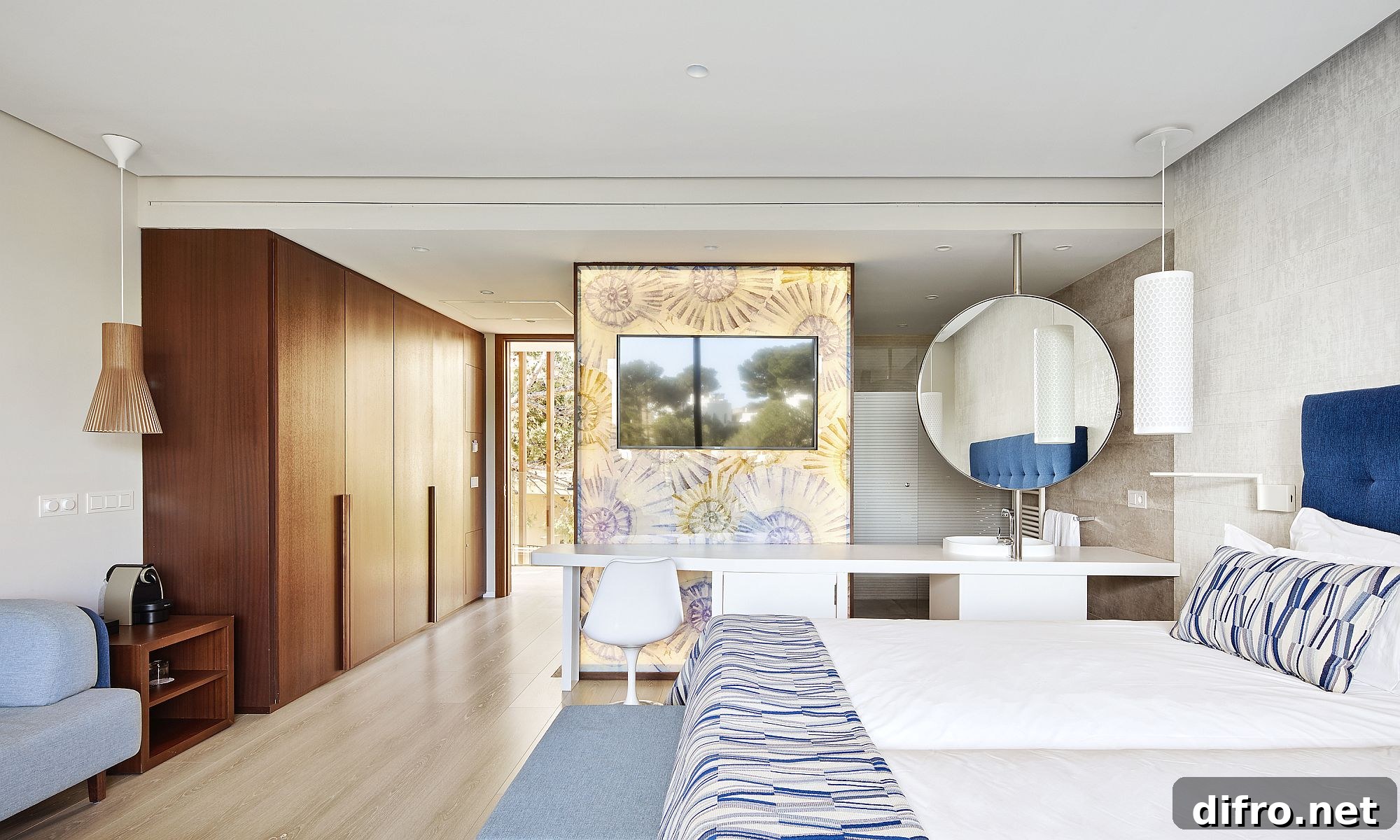 Master bedroom with KRION surfaces