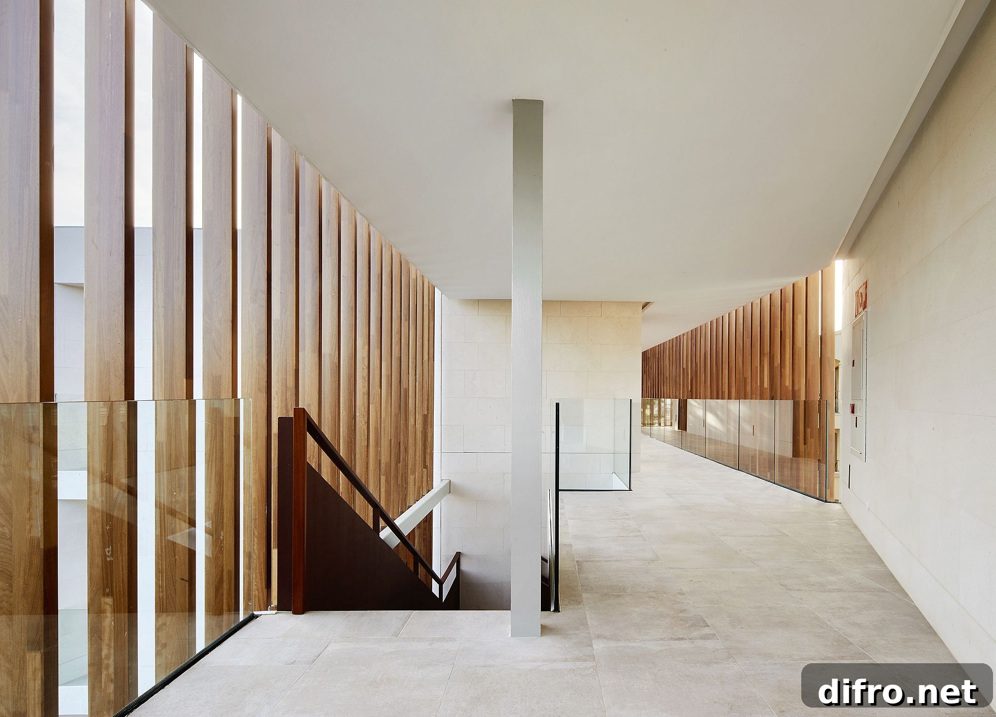 VENIS NEWPORT NATURAL tiles interior
