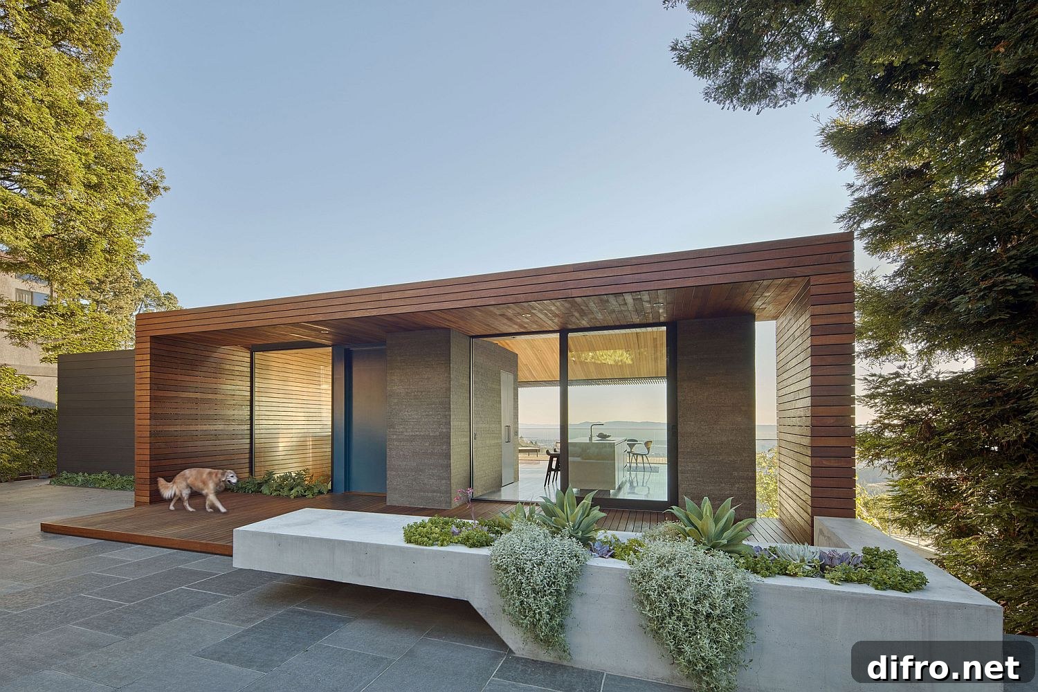 Modern residence in Oakland with a large front yard