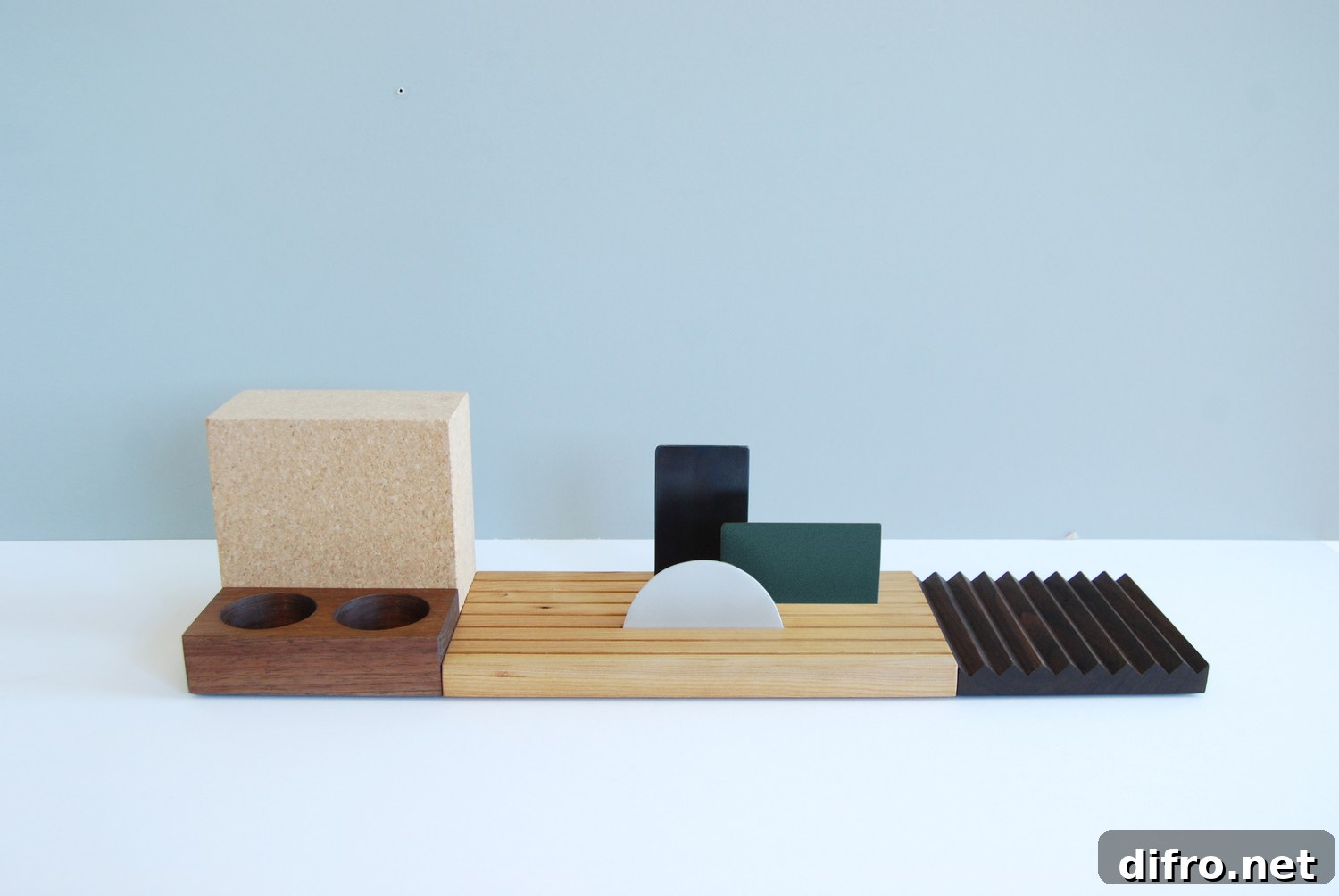 Desk system from L&G Studio