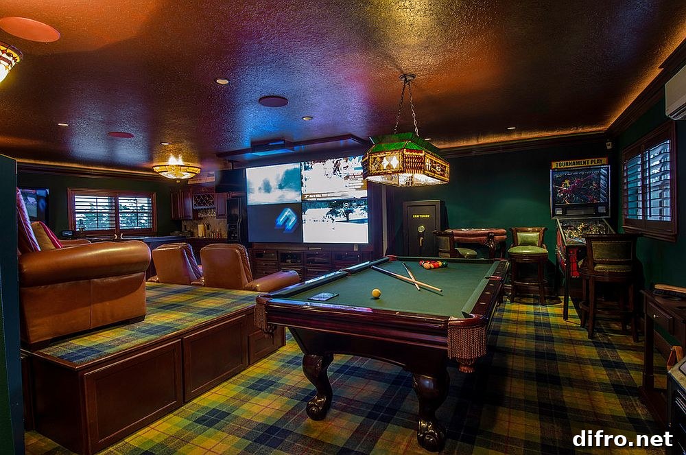 Blue and yellow plaid carpet in family room