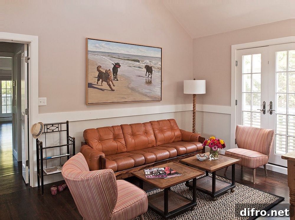 Beach-style living room in pink