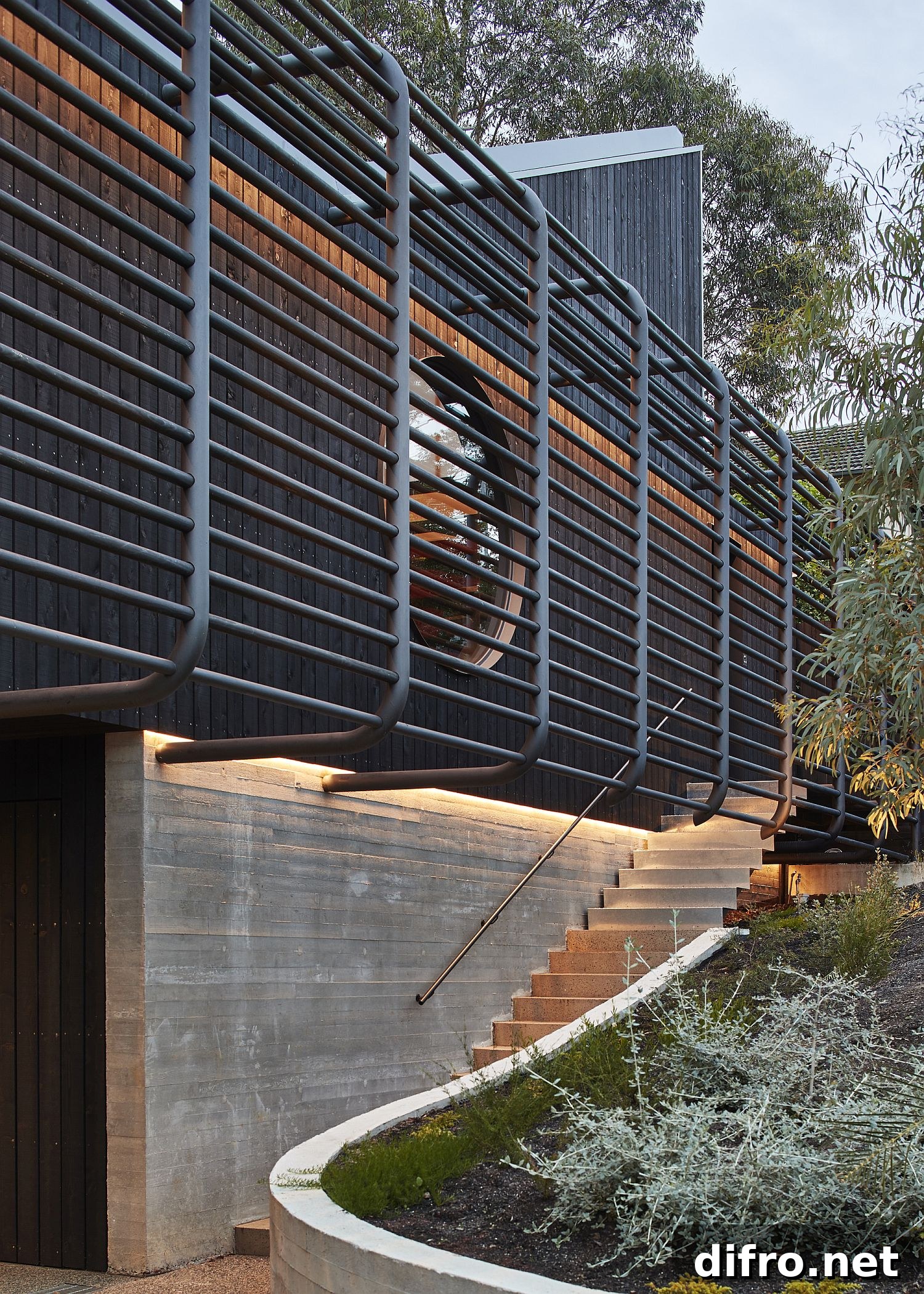 Innovative facade in wood and metal brings privacy and security