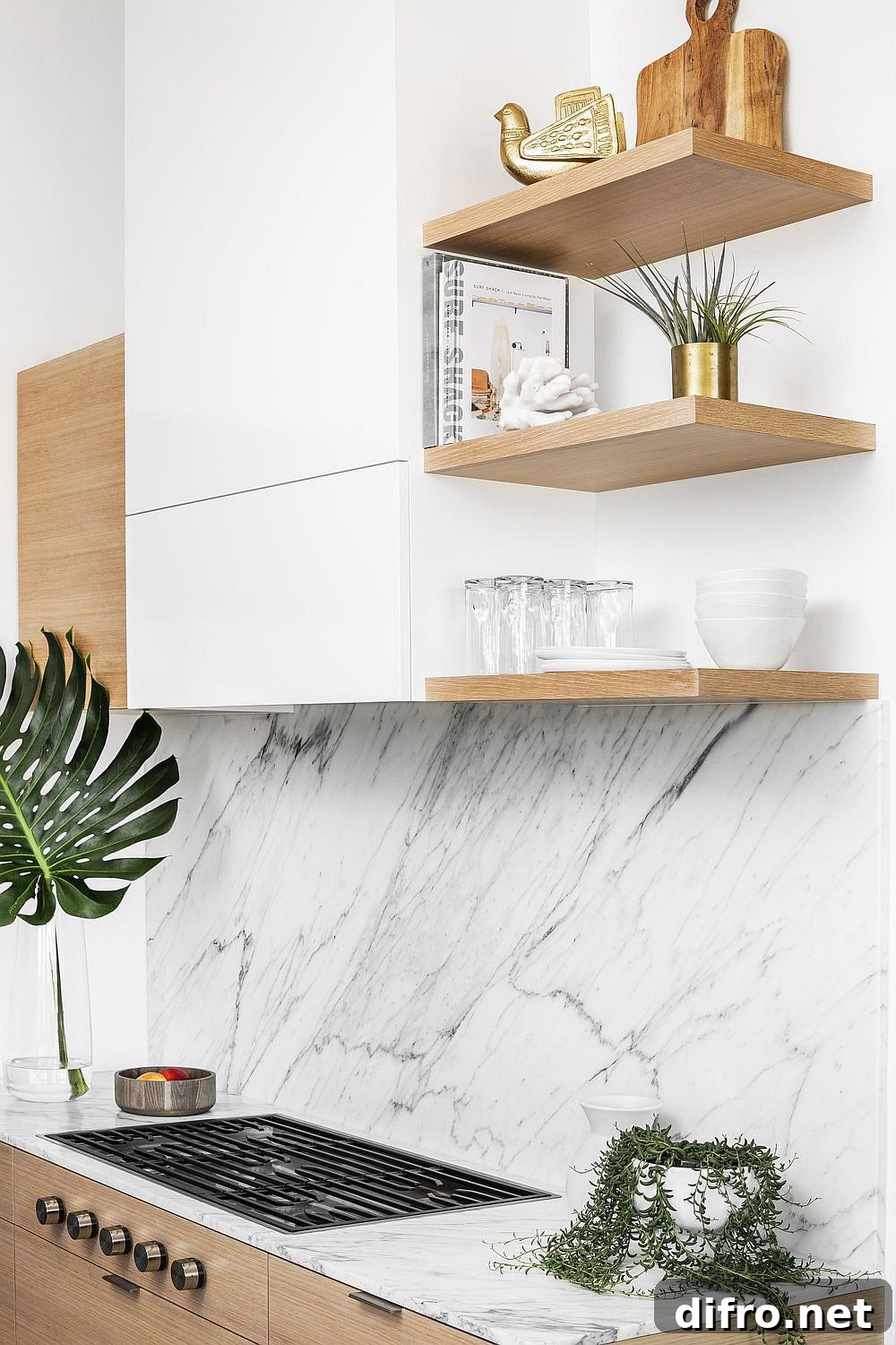 Carrara marble and oak kitchen