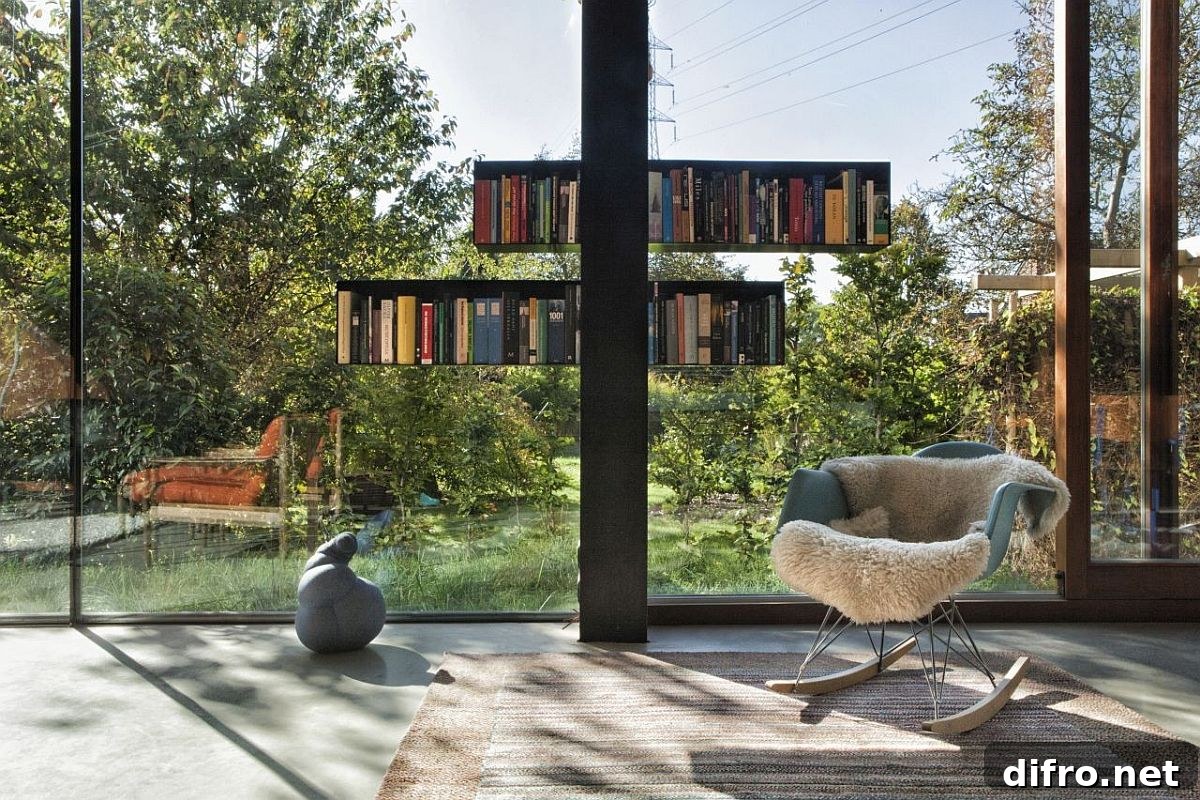 Colorful bookshelves in the minimalist living room