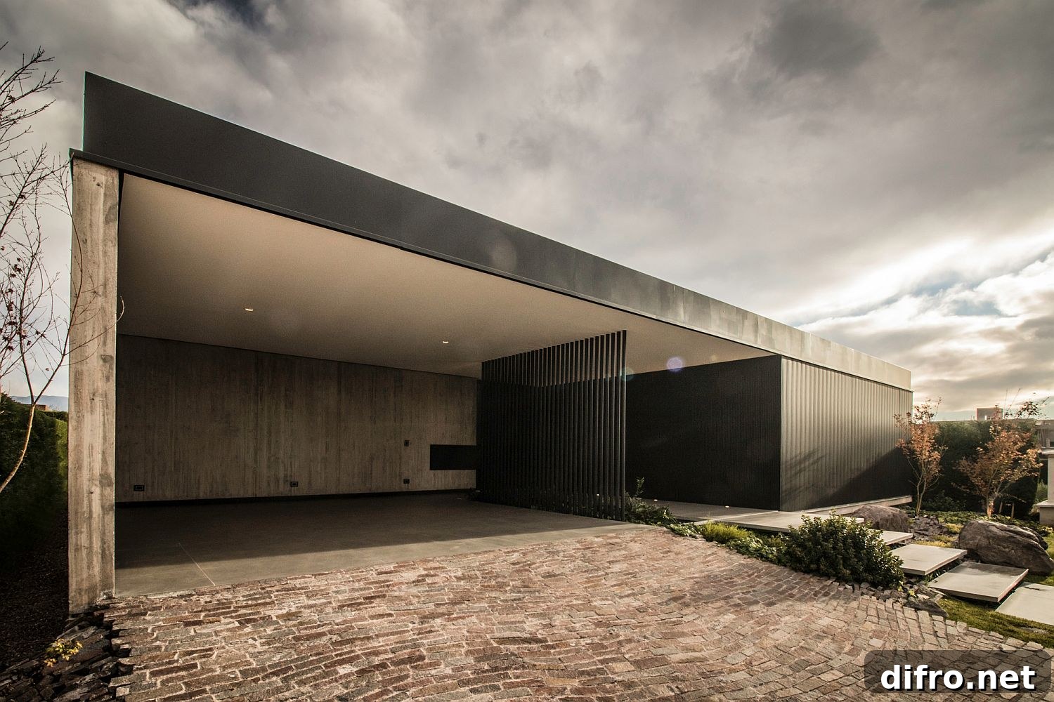Parking of the house with ample space