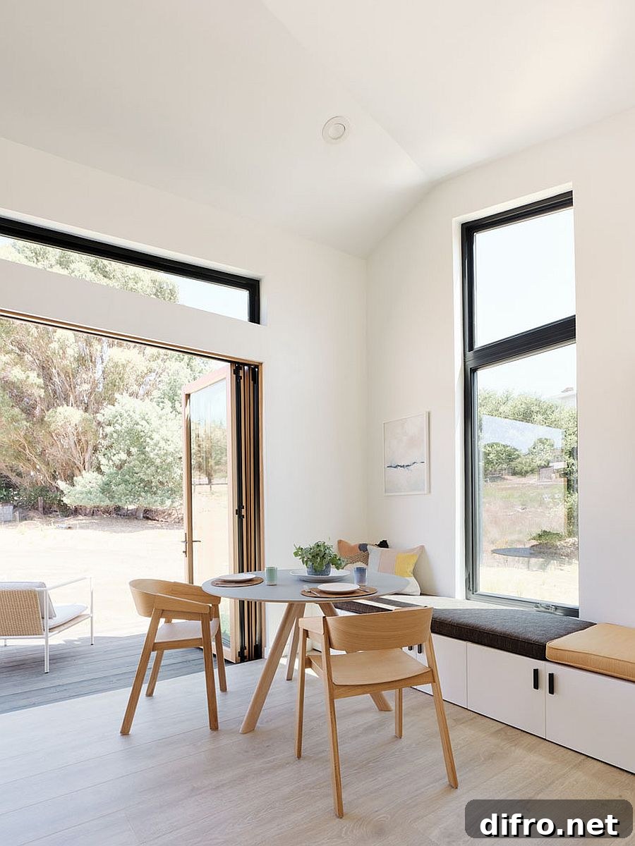 Breakfast nook in the tiny house