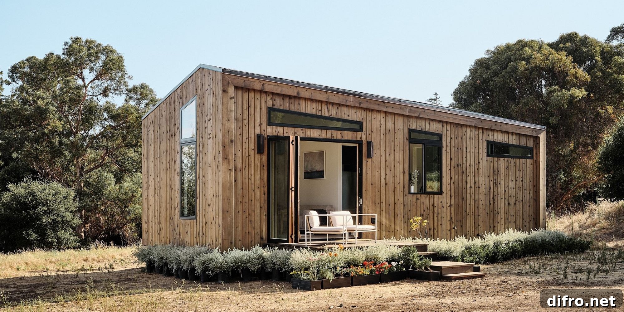 Simple and elegant tiny house design