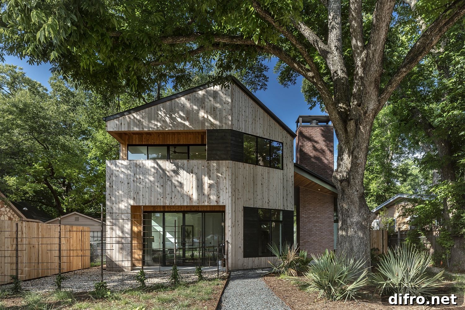 Fabulous wood facade of the Hewn House feels smart and stylish