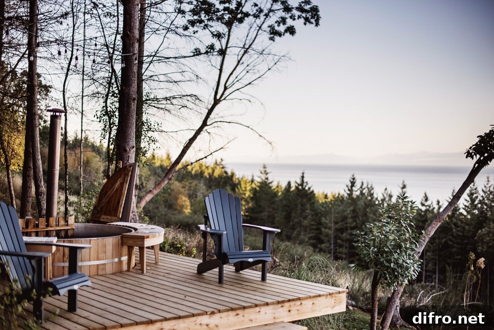 Hot tub on the deck giving views and relaxation