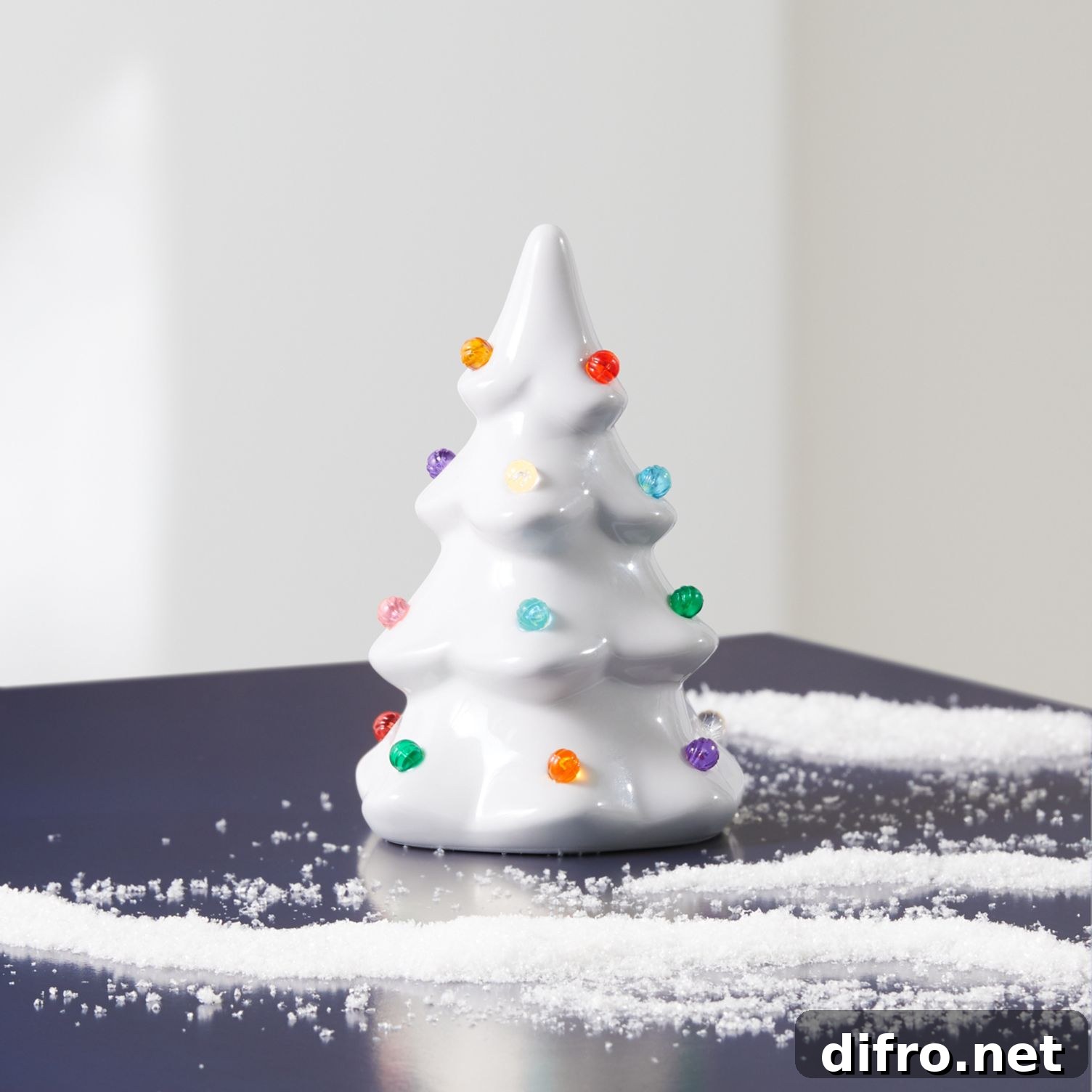 Mini vintage-style ceramic tree