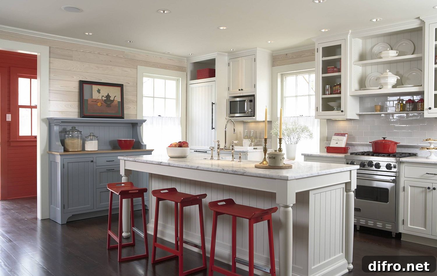 Cottage kitchen with pops of red