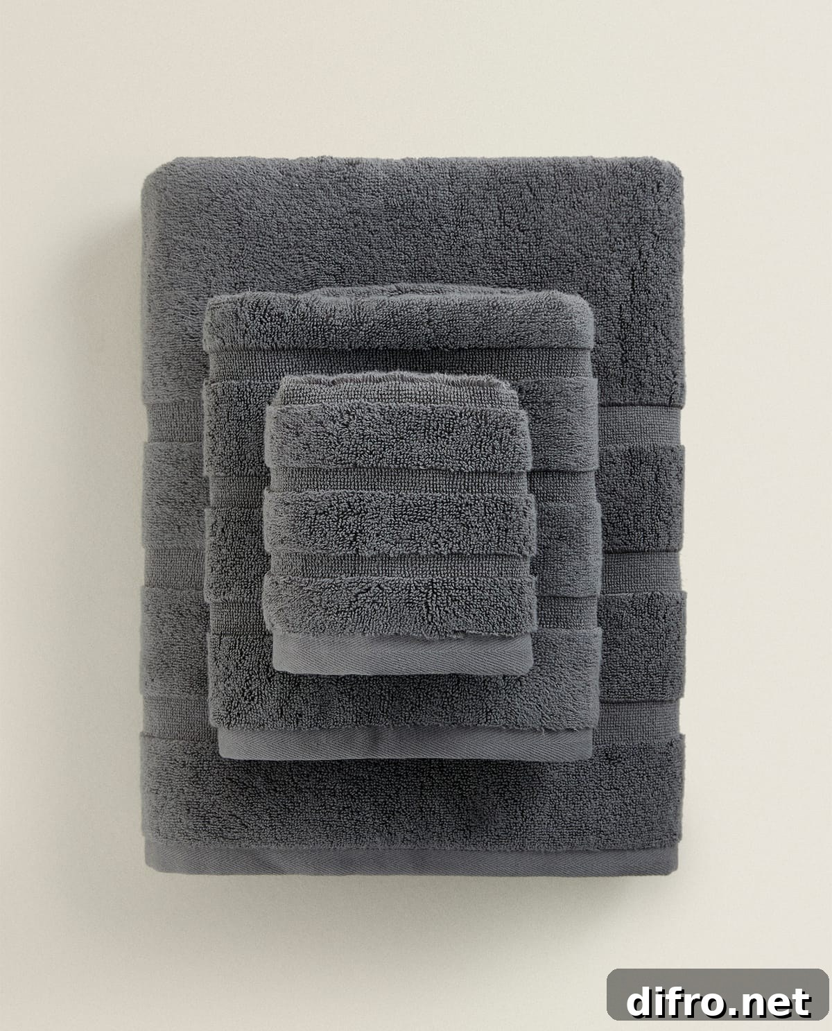 Grey cotton towels with stripes