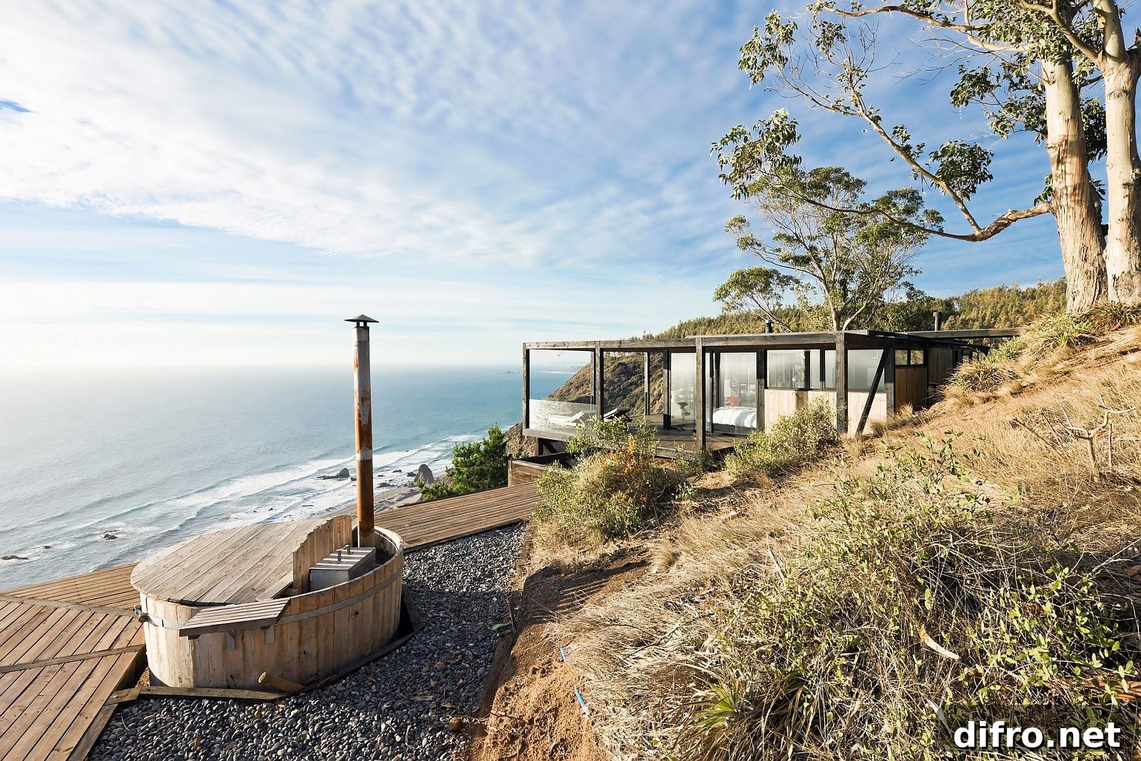 Wooden Jacuzzi with ocean view